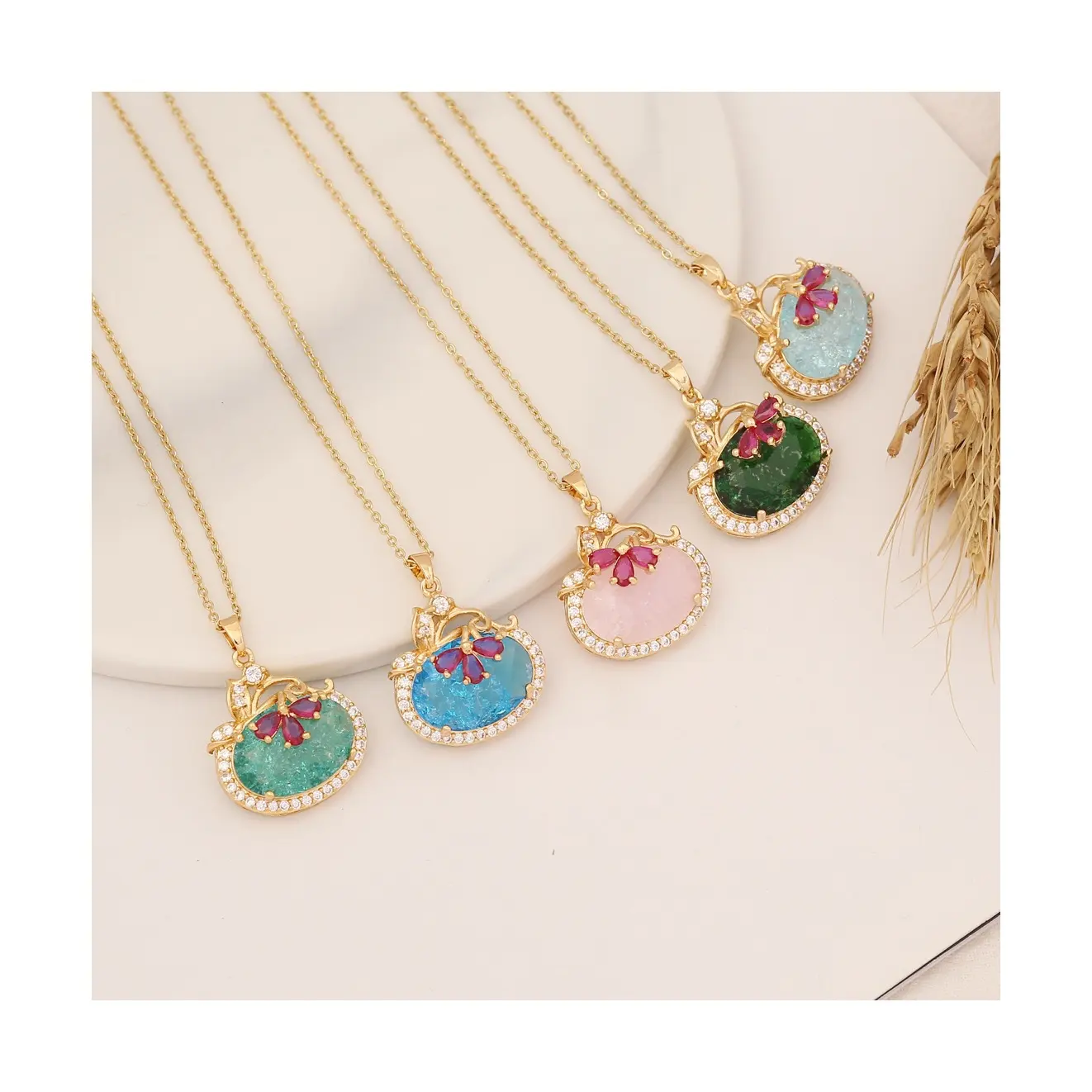 Hanpai New Design Fashion Jewelry Brass Necklace Pendant Necklace For Women Ice Flowers Zircon Necklace