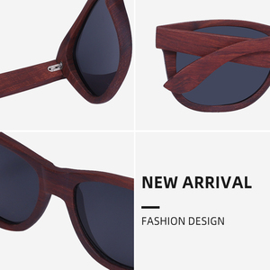 แว่นกันแดดโพลาไรซ์ทรงเหลี่ยมไม้สไตล์เรโทรลำลองสำหรับผู้ชายและผู้หญิงปี 2023 แว่นกันแดดไม้ไผ่โพลาไรซ์ - Product Image 4