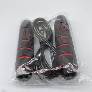<span class=keywords><strong>Corde</strong></span> à <span class=keywords><strong>sauter</strong></span> réglable de qualité supérieure pour un entraînement complet du corps et la combustion des <span class=keywords><strong>calories</strong></span> - Product Image 1