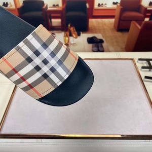 Vente directe d'usine de pantoufles pour hommes et femmes de haute qualité, sandales de marque de luxe - Product Image 4