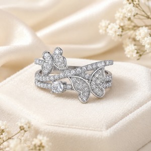 Anello vintage a più strati con farfalla, gioielli romantici da donna, idea regalo. - Product Image 1