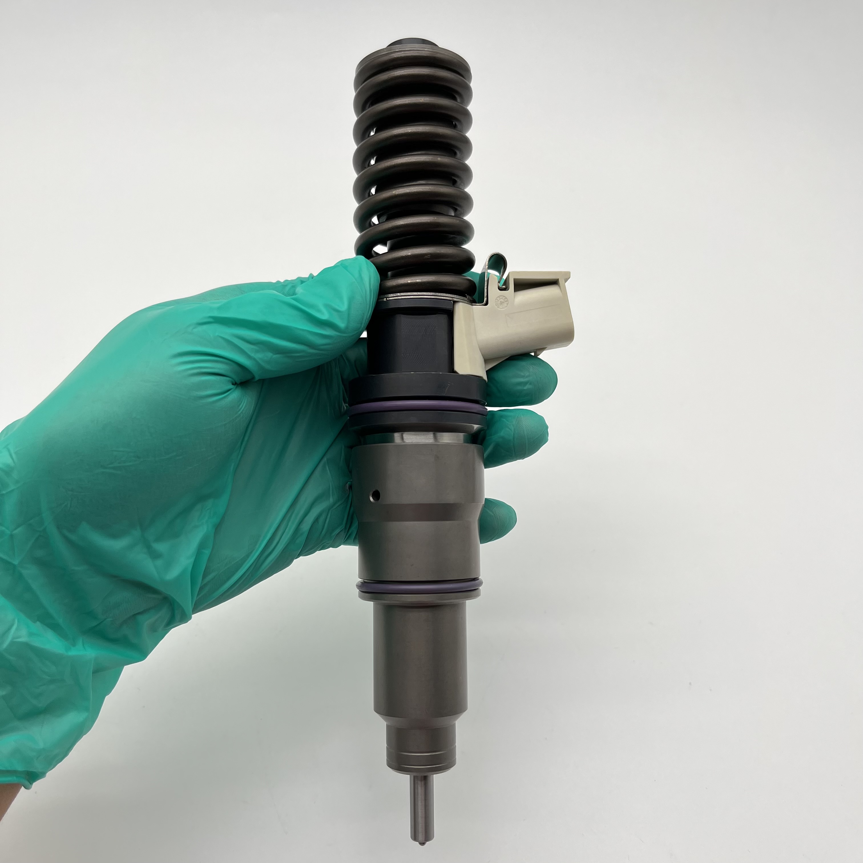 high quality diesel fuel Injector RE560656 BEBE4M01001 for JOHN DEERE auto parts Common rail injector  RE560656 BEBE4M01001