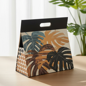 <span class=keywords><strong>Sacs</strong></span> <span class=keywords><strong>en</strong></span> papier cartonnés de luxe sur mesure avec logo, de taille personnalisée, pour vêtements, boîtes cadeaux pliables à fermeture magnétique - Product Image 4