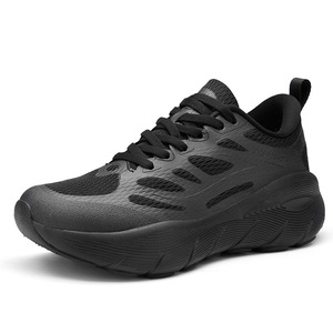 Sneakers da passeggio da donna con plateau chunky, suola spessa moderata, aumento di altezza discreto, allacciatura e design sportivo aerodinamico - Product Image 4