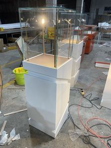 Vetrina Espositiva MASTER Boutique Dorata per <span class=keywords><strong>Gioielli</strong></span>, Vetrina per <span class=keywords><strong>Gioielli</strong></span>/Orologi/Articoli <span class=keywords><strong>di</strong></span> Lusso con Illuminazione LED - Product Image 3