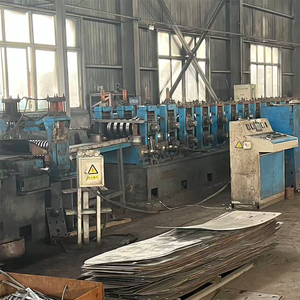 Plaque <span class=keywords><strong>de</strong></span> garde-corps en W <span class=keywords><strong>de</strong></span> haute résistance, galvanisée à chaud, durable, robuste, moderne et fiable pour la sécurité routière - Product Image 3