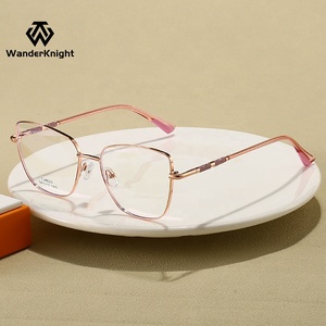 Montature per <span class=keywords><strong>Occhiali</strong></span> <span class=keywords><strong>a</strong></span> Forma di <span class=keywords><strong>Gatto</strong></span> alla Moda, Lenti Anti Luce Blu per Donna, <span class=keywords><strong>Occhiali</strong></span> <span class=keywords><strong>da</strong></span> Computer, <span class=keywords><strong>Occhiali</strong></span> <span class=keywords><strong>da</strong></span> Lettura, Montature Ottiche in Metallo - Product Image 3