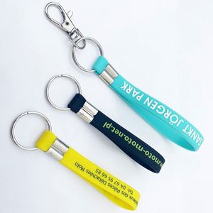 Porte-clés personnalisé en caoutchouc avec logo, bracelet en silicone - Product Image 1
