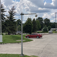 Poteau d'éclairage public en acier tubulaire de 6 m, 8 m, 10 m avec caméra de surveillance, galvanisé à chaud, pour la circulation routière, la vidéosurveillance