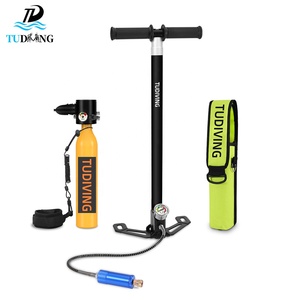 TUDIVING Fabricant Personnalisé <span class=keywords><strong>Bouteille</strong></span> d'air en aluminium portable de 0,5 L pour plongée libre et sous-marine avec <span class=keywords><strong>pompe</strong></span> manuelle et embout buccal, autonomie 6-10 minutes, avec sac de transport - Product Image 1