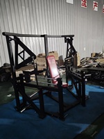 Équipement de fitness direct usine : Presse pectorale assise à charge libre sur rail, banc réglable à mouvement guidé par rail pour une stimulation musculaire