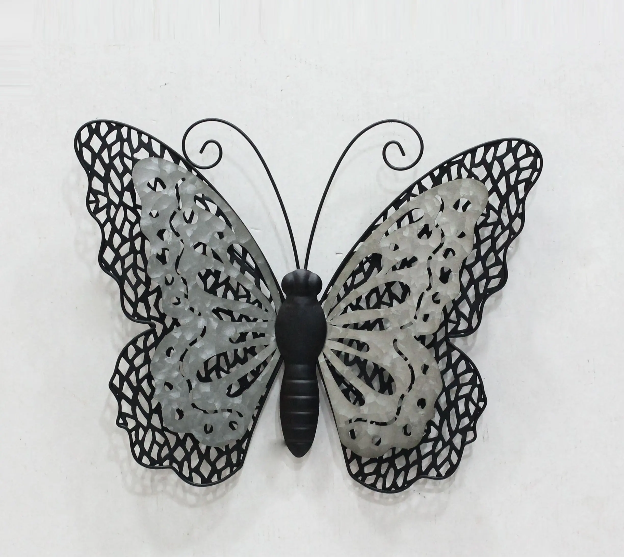 庭のための金属の複数の蝶の壁の芸術