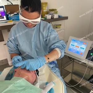 Machine <span class=keywords><strong>de</strong></span> perte <span class=keywords><strong>de</strong></span> poids au laser Lipolyse 30w 980nm Lipo Laser Réduction <span class=keywords><strong>de</strong></span> la graisse minimalement invasive 1470nm cible efficacement les tenaces - Product Image 4