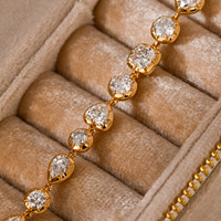 Bracelet en moissanite taillée fantaisie style Hailey, plaqué or 18 carats, en argent S925 – L'accessoire indispensable pour les influenceurs et célébrités européennes.