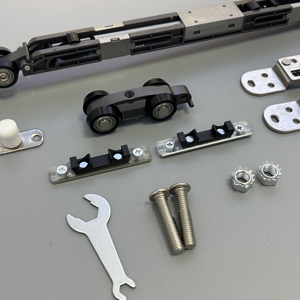 Ensemble de poulies d'amortissement bidirectionnelles Rail de guidage de porte coulissante silencieuse pour roue de Suspension de rail de fenêtre Ferme-<span class=keywords><strong>portes</strong></span> à haute efficacité - Product Image 2