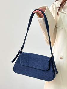 Sac fourre-tout décontracté en jean tendance pour l'été avec fermeture éclair et chaînes pour femmes - Product Image 4