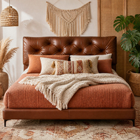 Lit double moderne de luxe en cuir véritable marron avec rembourrage en duvet, tête de lit capitonnée à dossier souple, cadre en bois massif, taille King