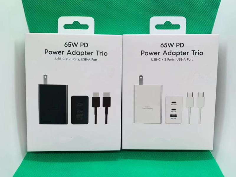 Enchufe negro de 65 W SET US