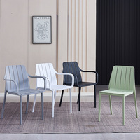 Chaise de jardin empilable en polypropylène durable, respirante, avec support dorsal, pour terrasse commerciale et loisirs