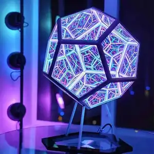 Lampu Meja Proyektor Luminaria Led Anak-anak, Lampu Meja Seni Warna Dodecahedron Tak Terbatas Kreatif dan Keren