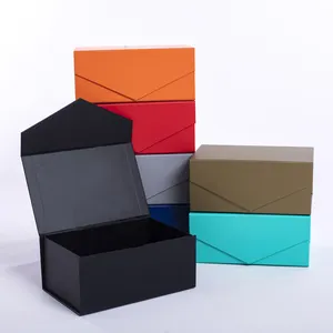 Fabrikant Groothandel Witte Opvouwbare Kleding Cadeau Papier Doos Custom Vierkante Geschenkdoos Verpakking Geschenk