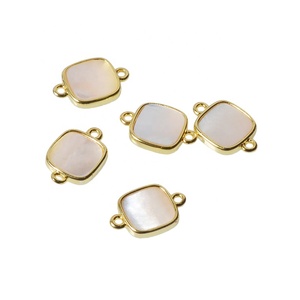 Borde chapado en oro geometría hexagonal cuadrado redondo forma <span class=keywords><strong>de</strong></span> triángulo <span class=keywords><strong>de</strong></span> BrassPendant encantos para <span class=keywords><strong>la</strong></span> fabricación <span class=keywords><strong>de</strong></span> <span class=keywords><strong>la</strong></span> joyería - Product Image 3