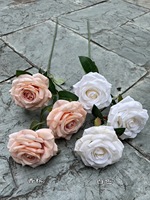 Hochwertiger handgemachter künstlicher Seiden rosen strauß 3 Köpfe Seiden blumen bündel Großhandel für Abschluss feier Weihnachten Chinesisches Neujahr