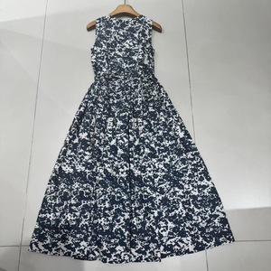 เดรสยาวทรงเอเข้ารูปสไตล์วินเทจฝรั่งเศส สีดำขาว ดีไซน์หรูหรา - Product Image 2