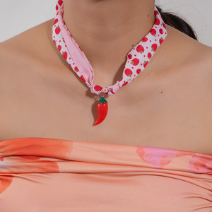 Elegante Seidenschal-Halskette mit Fruchtdesign aus 316L Edelstahl 18K Vergoldung Wasserfest und Langlebig Modisch - Product Image 5