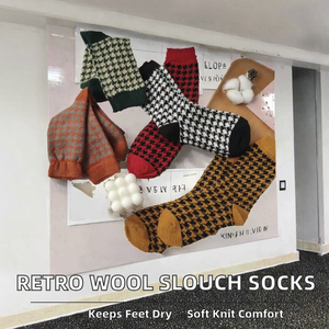 ถุงเท้าข้อสั้นผ้าฝ้ายหนานุ่มสไตล์เรโทรสำหรับผู้หญิง แฟชั่นคุณภาพสูง ระบายอากาศได้ดี ลายเพสลีย์ สำหรับใส่ทุกวัน - Product Image 2