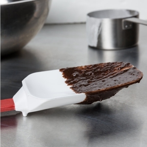 <strong>RUBBERMAID</strong> FG196700RED 13.5 Inches Commercial Kitchen Tool <strong>Silicon</strong> Red Spoon <strong>Spatula</strong> Heat Resistant for Baking and Cooking