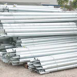 Torre de Telecomunicaciones de Acero Galvanizado para Sistemas de Comunicación Inalámbrica de Vietnam - Product Image 1