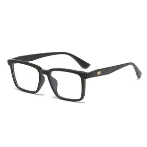 แว่นตา TR90สี่เหลี่ยมสำหรับผู้ชายกรอบแว่นตาผู้หญิงกันแสงสีฟ้า2024ดีไซน์หรูหรา