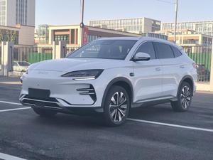 BYD <span class=keywords><strong>SONG</strong></span> PLUS EV 2025 USATO, Guida Intelligente, 520KM, Edizione Premium, 5 Porte, 5 Posti, SUV Compatto, Elettrico Puro, 2WD, Bianco su Beige - Product Image 2