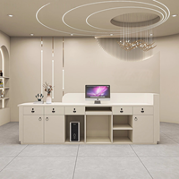 Bureau d'accueil moderne pour hôtel, salle de sport, hôpital, centre commercial – Couleur et taille personnalisables – Construction durable en MDF et HDF
