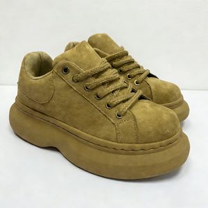 Chaussures de sport décontractées respirantes et confortables avec lacets et tige en daim – Tailles 39-44 - Product Image 4