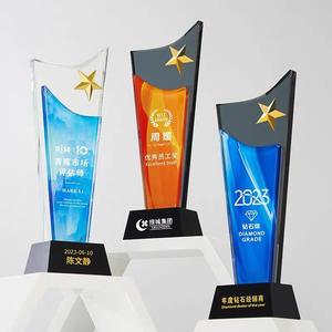 Trofeo <span class=keywords><strong>de</strong></span> Cristal Personalizado con Impresión UV, Diseño Duradero <span class=keywords><strong>de</strong></span> Estrella Dorada y Plateada para Regalos en Ferias Comerciales - Product Image 1