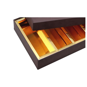 Hộp Quà Tặng Lễ Hội Các Tông In Nổi Bespoken Với Bộ Chia Giấy - Product Image 5