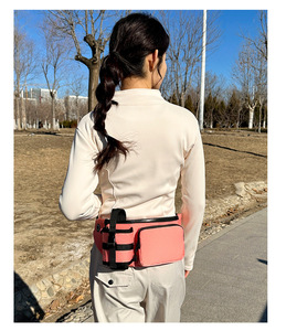 Sac banane imperméable avec porte-bouteille pour la randonnée, l'entraînement en extérieur, le cyclisme, la promenade des chiens et la course à pied - Product Image 6