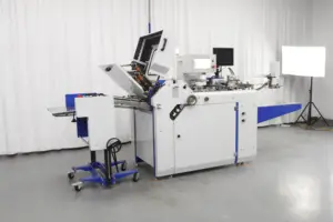 מכונת חיתוך למות נייר אוטומטית קיפול נייר אריזה תרמית מכונות נייר מתקפלות