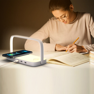 2024 producto caliente cargador inalámbrico soporte de carga multifuncional teléfonos móviles auricular reloj dormitorio luz nocturna 15W 3 en 1 Simple - Product Image 2