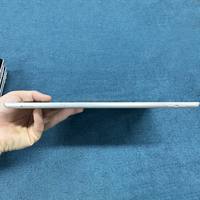 Tablet Usada de 10.2 Pulgadas, Gris Plateado, Desbloqueada, WiFi 4G, 9.ª Generación, 3GB RAM, 64/256GB Almacenamiento, A13 Hexa-Core, 1 Año de Garantía, 2021