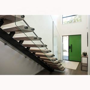 <span class=keywords><strong>Escalier</strong></span> flottant préfabriqué moderne en acier au carbone avec garde-corps en verre Bande de roulement en bois de hêtre/chêne mono poutre pour la conception d'escaliers d'intérieur de maison - Product Image 4