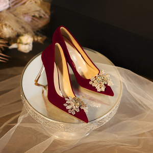 Chaussures à talons chaton en cuir ajouré avec strass, confortables, à bout pointu, pour hommes et femmes - Product Image 4
