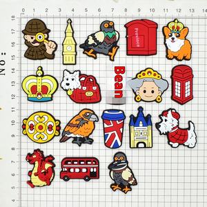 XB, venta al por mayor, dibujos animados personalizados de PVC, estilo británico, accesorios de zuecos de goma, regalo, dijes para zapatos de rey y reina, decoraciones para zapatos - Product Image 4