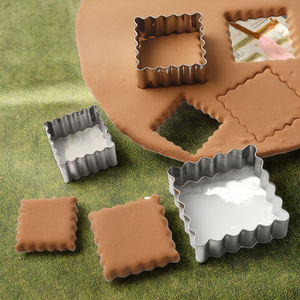 <span class=keywords><strong>Emporte</strong></span>-pièces en acier inoxydable en forme de voiture de police, de camion de pompiers, de <span class=keywords><strong>tracteur</strong></span>, de locomotive, de train, de moteur ; forme carrée pour la pâtisserie créative - Product Image 2