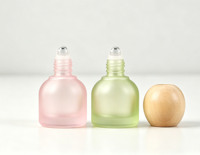 Flacon de parfum à bille en verre dépoli aux couleurs tendances avec bouchon en bois, idéal pour un cadeau, 10 ml, flacon de parfum en verre cylindrique plat pour décanter