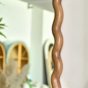 Espejo de Pared Rectangular Decorativo con Marco de Madera Ecológico Hecho a Mano Estilo Rústico para Sala de Estar, Marca Accent Home - Product Image 3