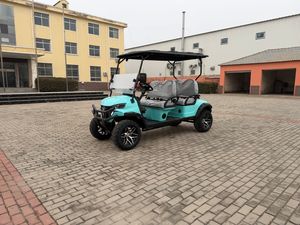 Voiturette de golf moderne 4x4 noire à 4 places avec haute capacité de montée pour club, complexe hôtelier, parcours de golf, camping - Product Image 4