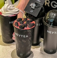 Conception créative 12/16/22oz recyclable PP matériau de qualité alimentaire tasses noires avec couvercle pour bulle thé café vin Logo personnalisé